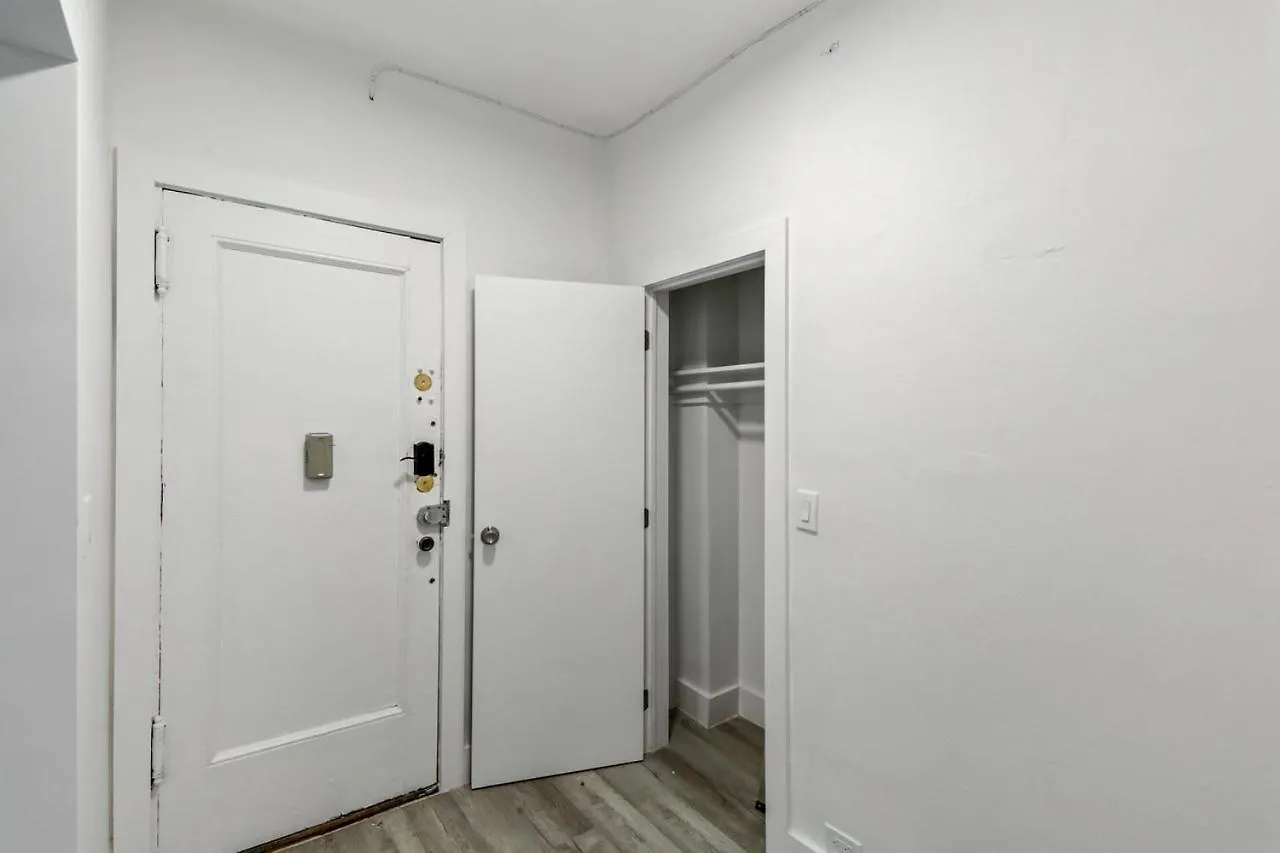 Accessible Apartment 686 New York United States