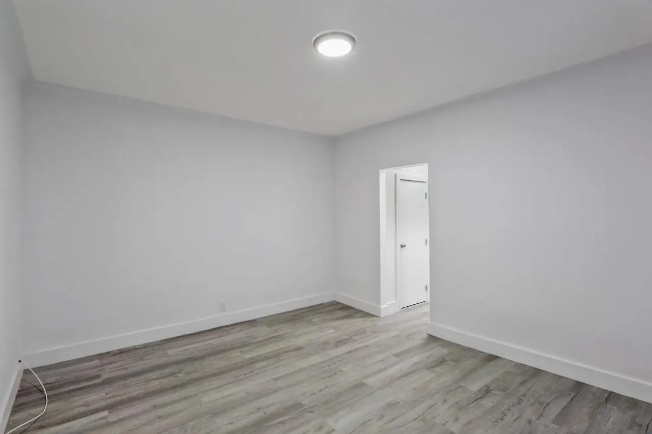 Accessible Apartment 686 New York 0*,