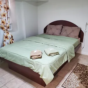  Apartment And One Bedroom